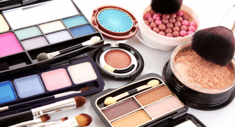 Tecniche base del trucco: tutto quello che c’è da sapere